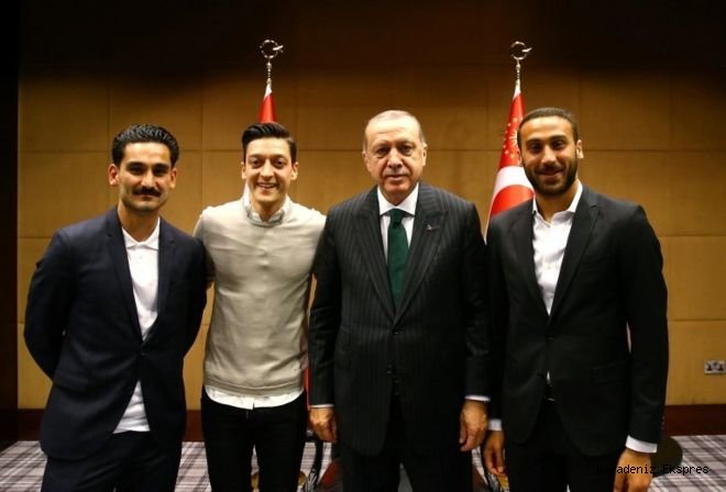 Mesut Özil 'Erdoğan fotoğrafına' tepkileri eleştirdi, Almanya Milli Takımı'nı bıraktı