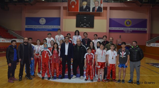 Ordu'da 18 Madalyalı 'Kick Boks' Kardeşliği