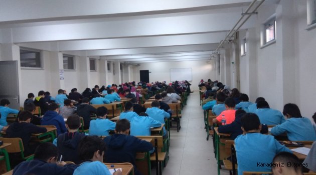 Samsun Çarşamba İmam Hatip Ortaokulu'nda Gözetmensiz sınav uygulaması!
