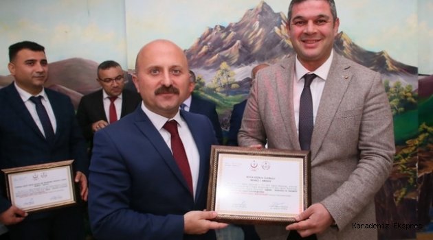Suluova'da okullara "Beyaz Bayrak" verildi