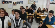 3 kuşak öğretmenler aynı sıraları paylaştı