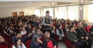 Amasya İl Emniyet Müdürlüğü Ve İl Milli Eğitim Müdürlüğü'nün “Siber Alemde Güvenlik Ve Farkındalık” Projesi İle İlgili Seminer Verdi