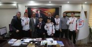 Şampiyon Boksörlerden Ordu Gençlik ve Spor İl Müdürü Genç'e ziyaret