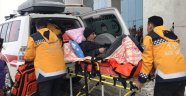 Mahsur kalan hastanın imdadına 112 ekipleri yetişti