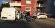 Şaka yaparken kendini vurdu