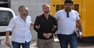 Bıçakladığı arkadaşını hastaneye götürdü