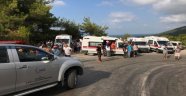 Bartın'da minibüs şarampole devrildi