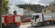 Araçta çıkan yangın eve sıçradı