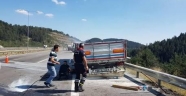 Bolu'da seyir halindeki tırın dorsesi yandı