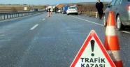 Cenazeye giderken kaza yaptılar: 1 ölü, 2 yaralı