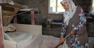 Değirmenci nine teknolojiye meydan okuyor