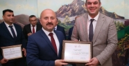 Suluova'da okullara "Beyaz Bayrak" verildi