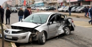 Ünye'de trafik kazası: 3 yaralı