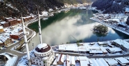 Uzungöl beyaza büründü