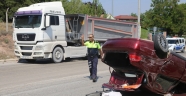 Yol süpürme kamyonu ile maden yüklü tır çarpıştı: 2 yaralı