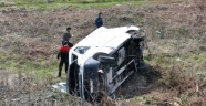 Zonguldak'ta minibüs şarampole devrildi