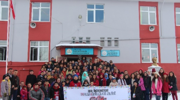 Toplum gönüllüsü öğrenciler çalışmalarını tanıttı