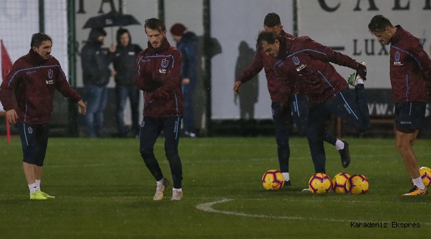 Trabzonspor'un devre arası kampı Antalya’da başladı