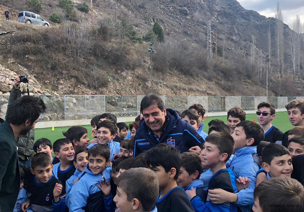 Ünal Karaman Trabzonspor Futbol Okulu açılışına katıldı