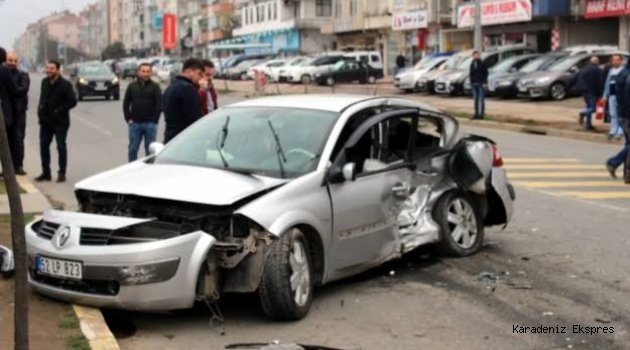 Ünye'de trafik kazası: 3 yaralı