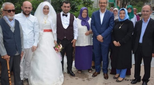 Vali Yavuz'dan düğün sürprizi