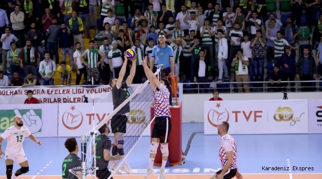 Voleybol: Efeler Ligi