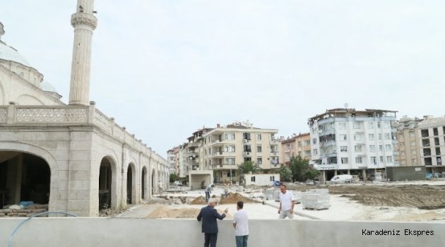 Yılmaz Ulu Cami çevre düzenlemesini inceledi