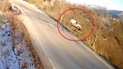 Aracıyla 30 metre yükseklikten uçan sürücü yaralandı