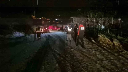 Bartın’da kiralık ev ararken ormanlık alana giren çift mahsur kaldı