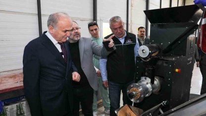 Başkan Özlü sahada: 23 Nisan Parkı Kütüphanesi açılışa hazır