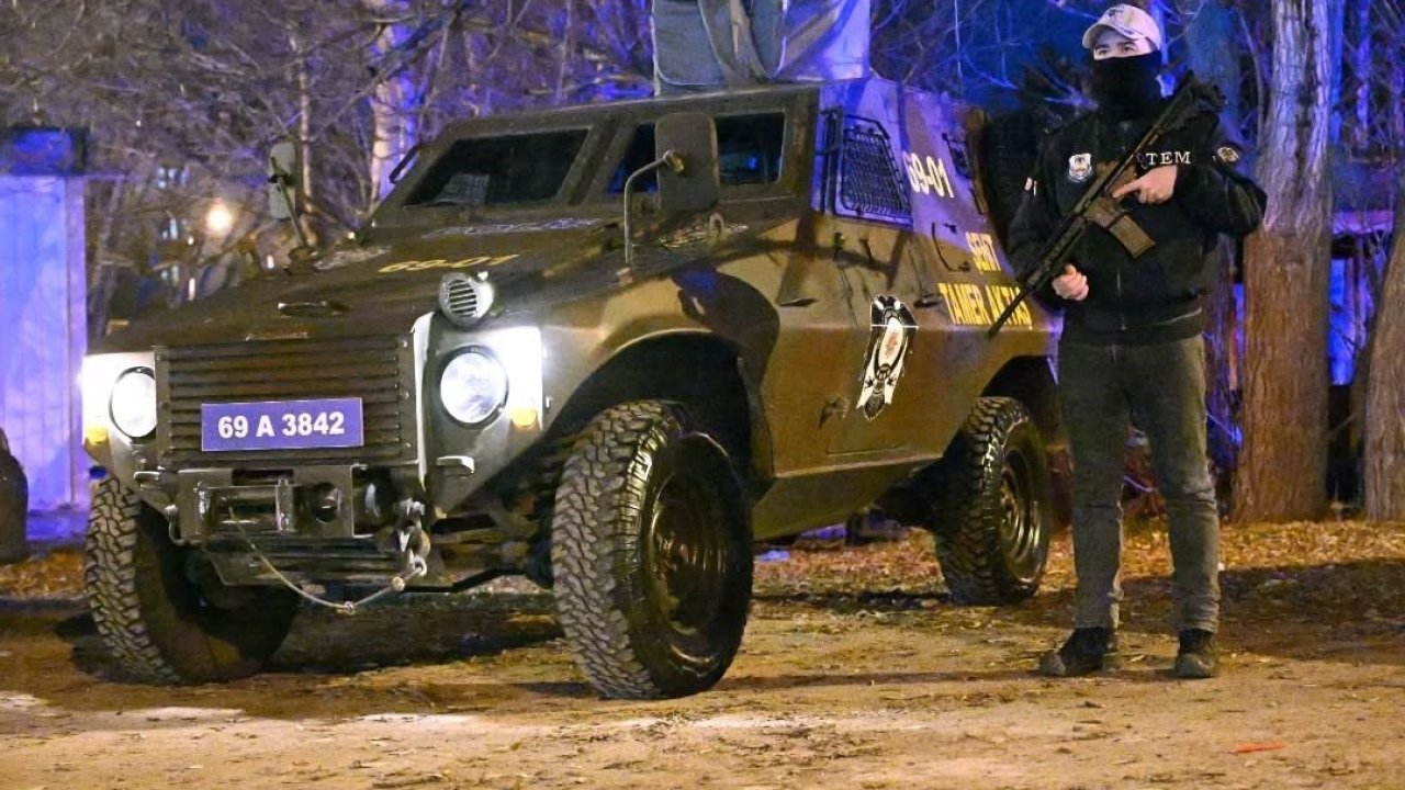 Bayburt polisi yılın en uzun gecesinde de sahadaydı
