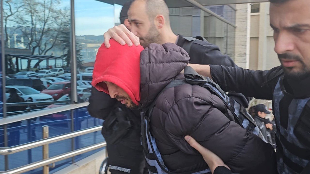 Bıçaklı cinayetin zanlısı kendini böyle savundu; "3 kişi bana saldırdı, yoksa ben ölecektim"