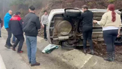 Bolu-Abant yolunda kontrolden çıkan araç, takla attı