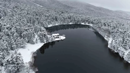 Bolu’nun incisi beyaza büründü, ortaya kartpostallık görüntüler çıktı