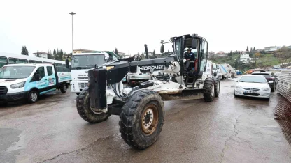 Dilovası Belediyesi karla mücadelede hazır kıta