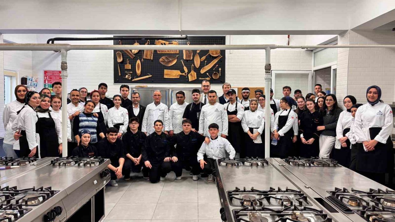 Geleceğin aşçıları balık workshopu yaptı