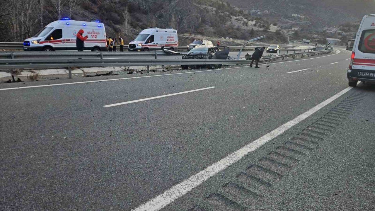 Gümüşhane’de trafik kazası: 1’i ağır 4 yaralı