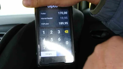 Kadın yolcu ile taksicinin hizmet bedeli tartışması: "Haram olsun" diyerek araçtan indi