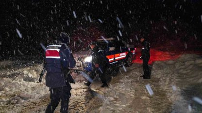 Karda mahsur kalan vatandaş kurtarıldı