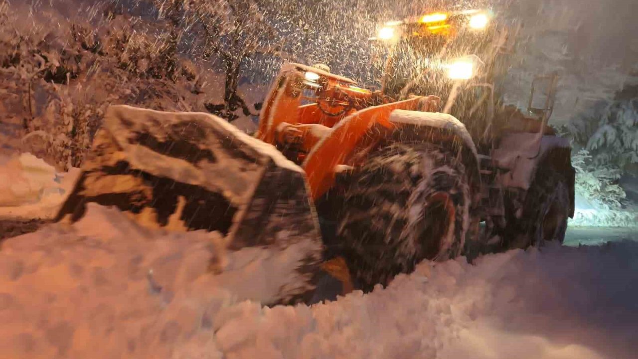 Kastamonu’da 274 köy yolu kar nedeniyle ulaşıma kapandı