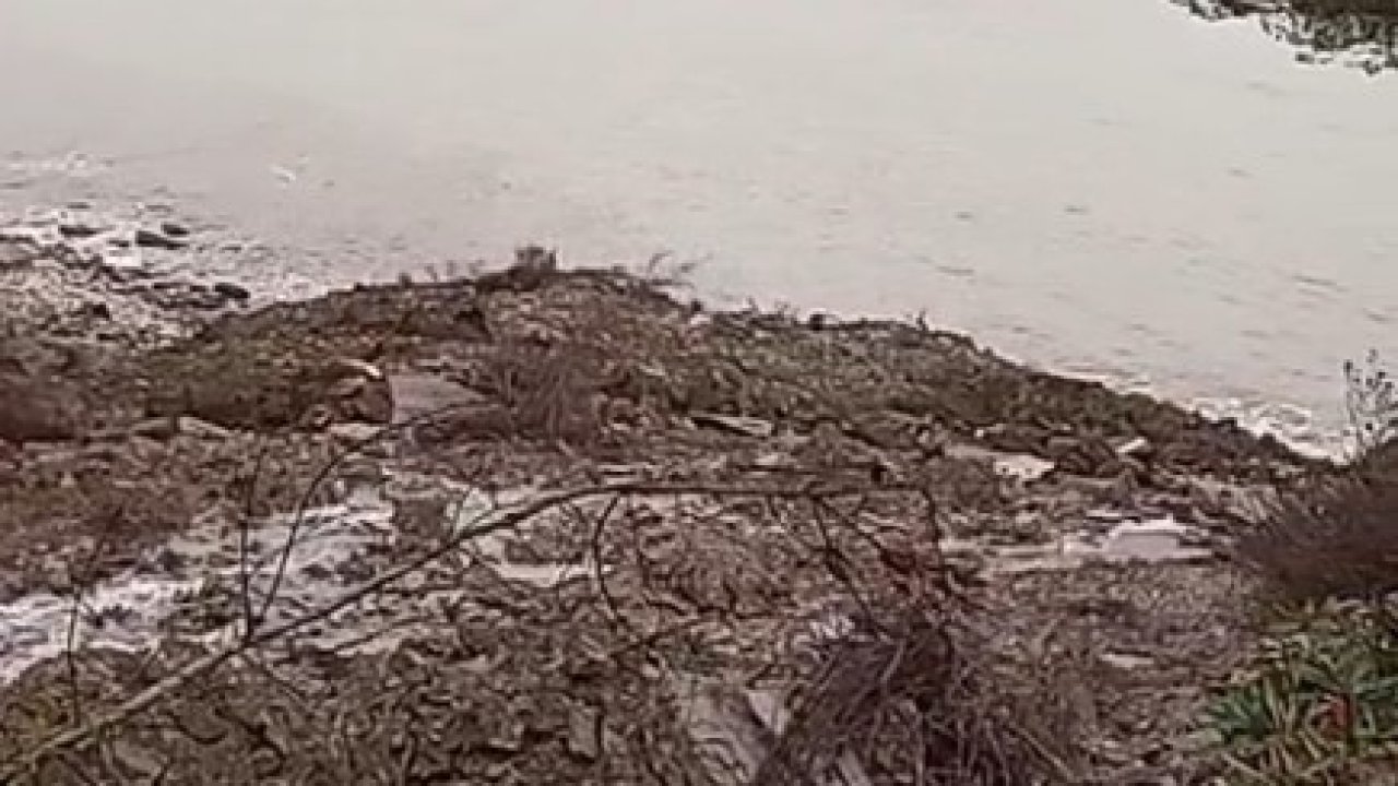 Kastamonu’da heyelan: İnebolu-Doğanyurt-Cide karayolu ulaşıma kapandı