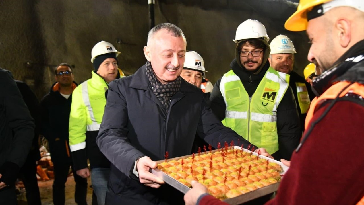 Kocaeli Büyükşehir ekipleri yeni yıla şantiyelerde girdi