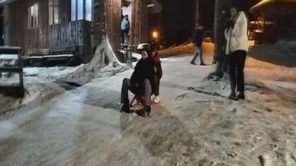 Nebiyan Dağı beyaza büründü, çocuklar gibi eğlendiler