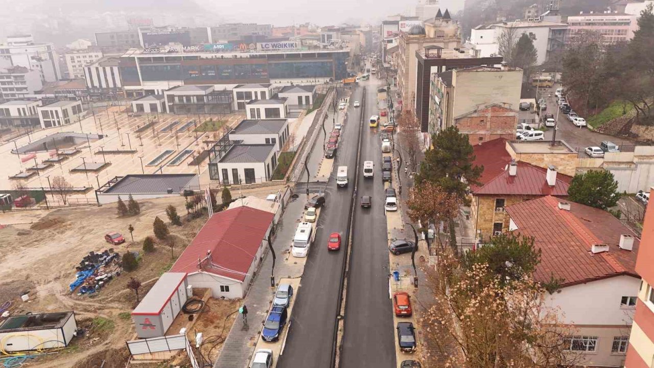 Ömer Lütfü Özaytaç Caddesi yeniden trafiğe açıldı