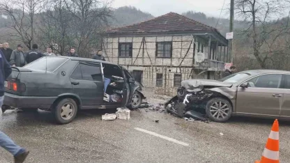 Ordu’da iki otomobil çarpıştı: 1 yaralı