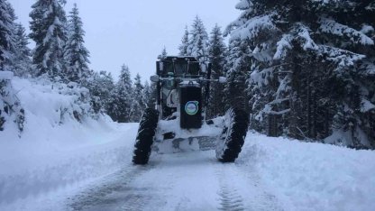 Ordu’da karla mücadele: 134 mahalle yolu ile 15 hasta ve 7 cenazeye müdahale edildi