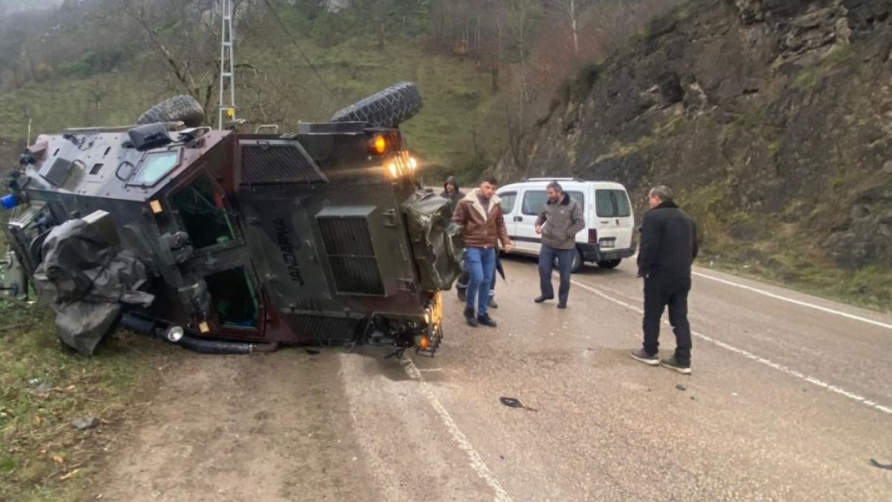 Ordu’da ticari araçla çarpışan askeri araç devrildi