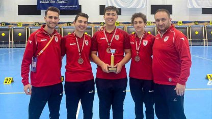 Samsunspor sporcusu okçulukta Türkiye rekoru kırdı