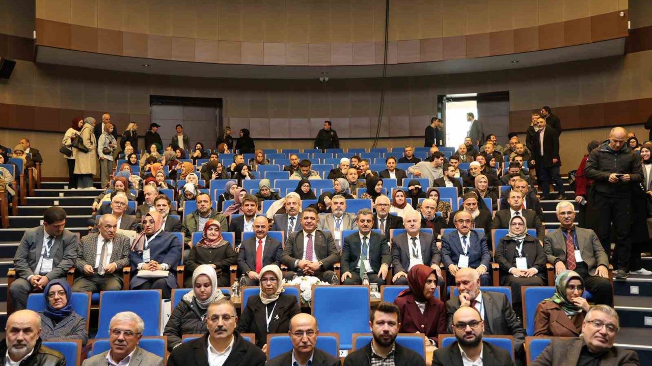 Vali Aslan, "Düzce insan yetiştirme noktasında da zengin bir şehir"