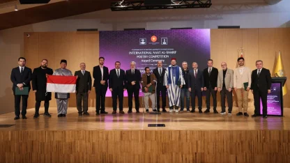 Yaşar Bayar’a anlamlı ödül